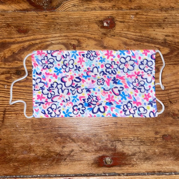 NWOT Set of 3 Lilly Pulitzer Face Masks - Picture 5 of 6